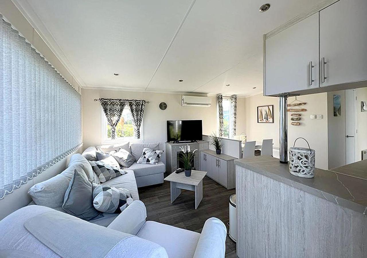 Chalet Am See Lathum ภายนอก รูปภาพ