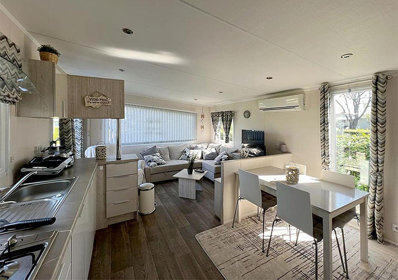 Chalet Am See Lathum ภายนอก รูปภาพ